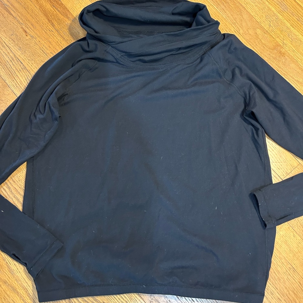 Lululemon black pullover-M/L.